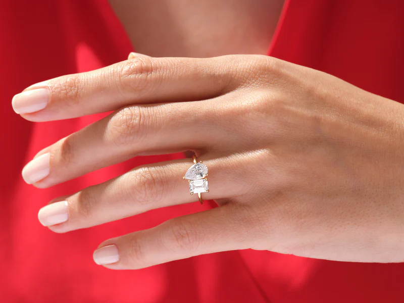 Emerald & Pear Moissanite Toi et Moi Ring | Silver, K Gold, & Platinum