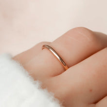 Load image into Gallery viewer, High Polished Rose Gold Wedding Ring