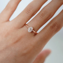 Load image into Gallery viewer, Oval Moissanite Ring in 18K Gold Setting