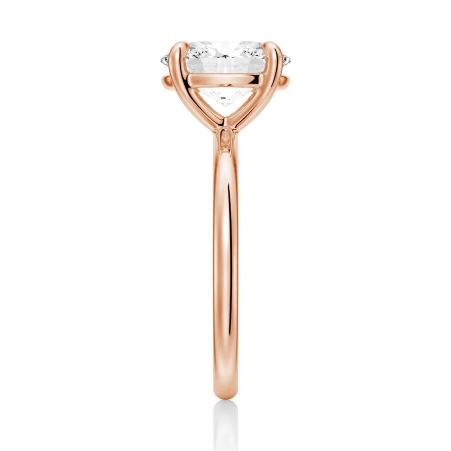 4-Prongs Oval Solitaire Moissanite Engagement Ring | TKEANAAL Jewelry