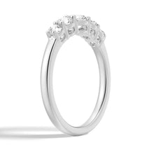 Load image into Gallery viewer, Timeless Round Cut Moissanite Ring