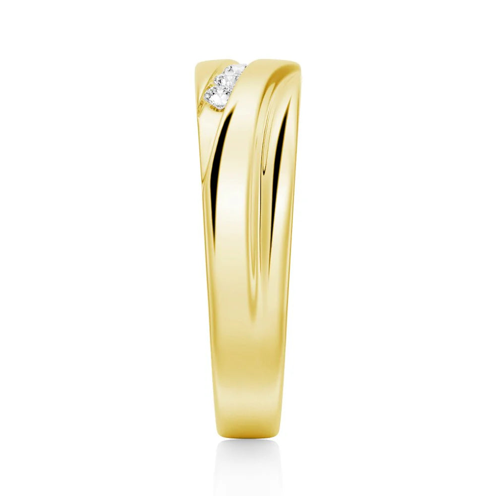 Stylish Groom’s Bezel Wedding Band