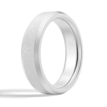 Load image into Gallery viewer, Elegant Moissanite Ring for Groom
