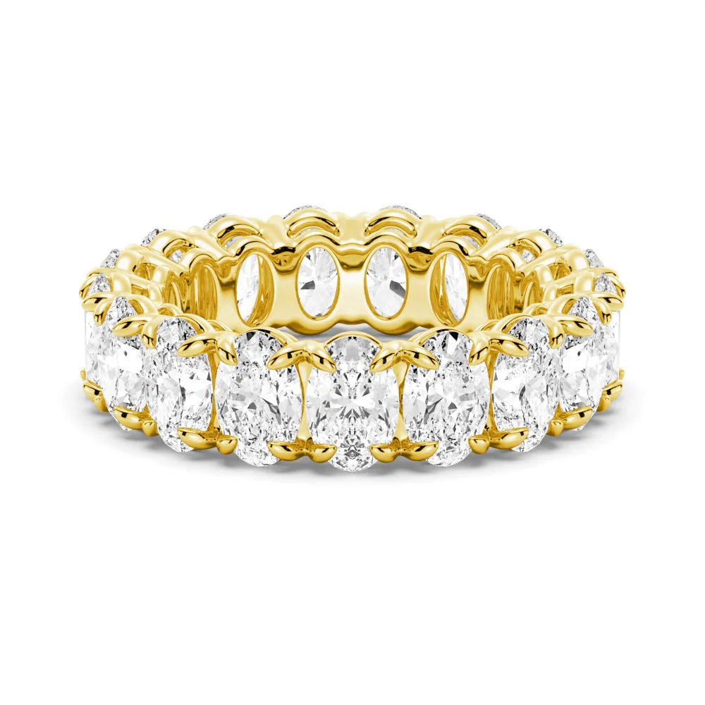 Gold Oval Cut Moissanite Ring Close-up