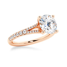 Load image into Gallery viewer, Unique Split Shank Design Moissanite Ring