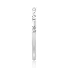 Load image into Gallery viewer, Baguette and Round Prong Set Moissanite Wedding Band