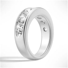 Load image into Gallery viewer, Elegant Moissanite Band for Men