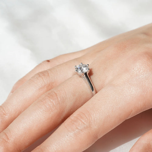 Classic Round Cut Moissanite Engagement Ring