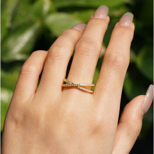Gold Moissanite Twisted Band