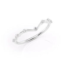 Load image into Gallery viewer, Elegant Curved Wedding Band Design