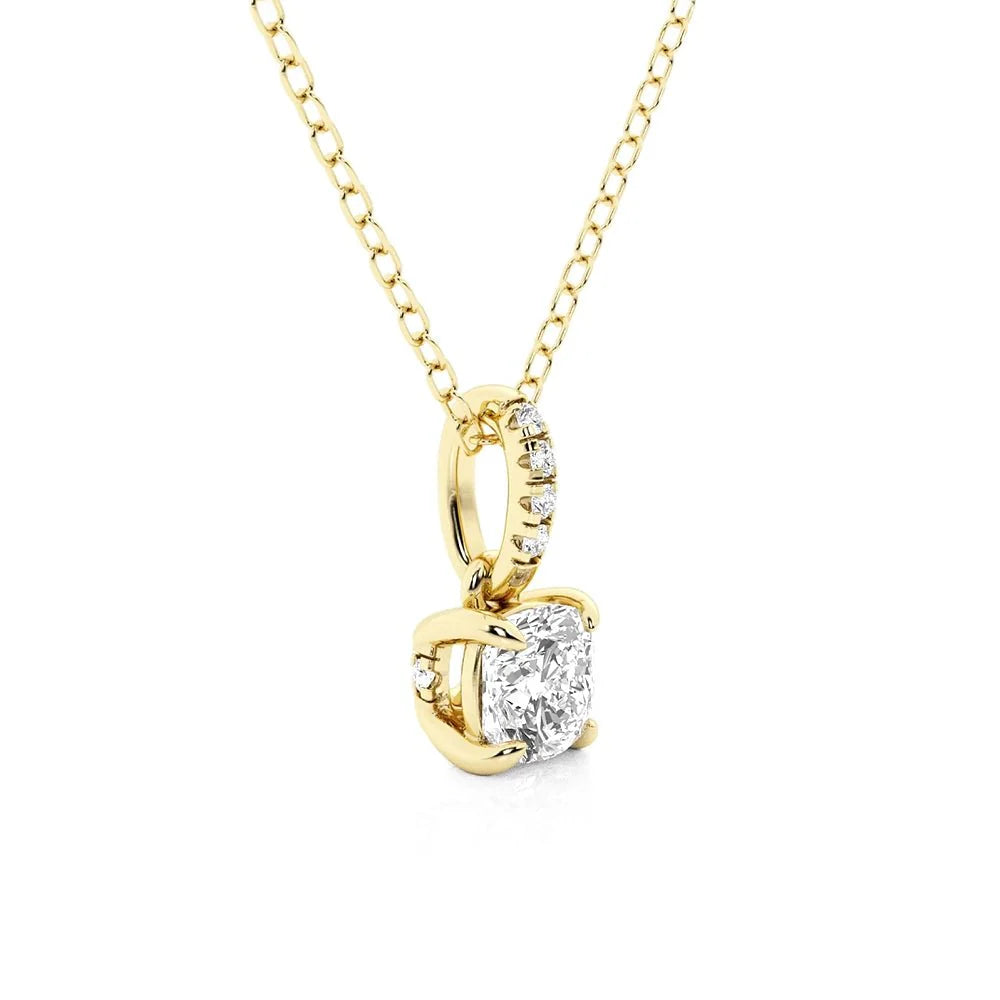 daily pendant  