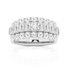 Load image into Gallery viewer, Emerald and Round Moissanite Wedding Band