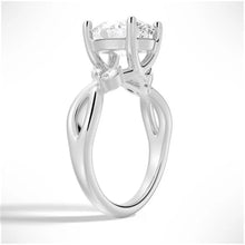 Load image into Gallery viewer, Leaf Design Moissanite Ring Close-Up