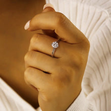 Load image into Gallery viewer, Four-Claw Round Moissanite Engagement Ring