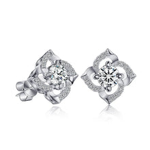 Load image into Gallery viewer, flower moissanite earrings  