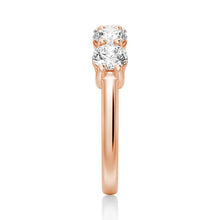 Load image into Gallery viewer, Seamless Row of Moissanite Stones
