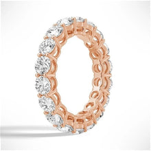 Load image into Gallery viewer, Elegant Wedding Band with Continuous Moissanite Sparkle