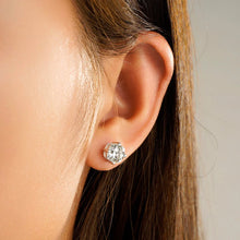 Load image into Gallery viewer, stud earrings  