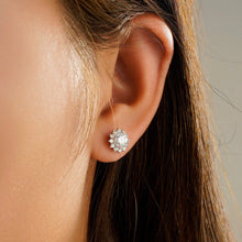 Load image into Gallery viewer, 2.25CT Moissanite Floral Earrings